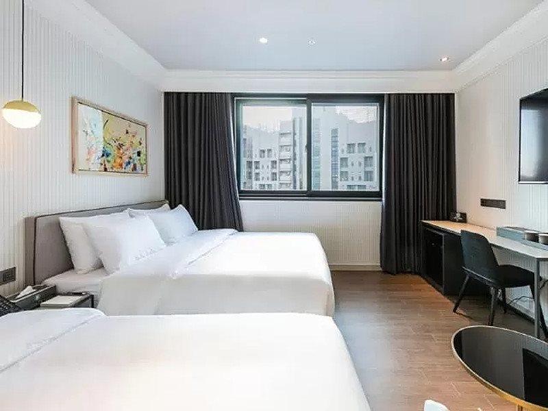 Brown Dot Hotel Jinju Bagian luar foto