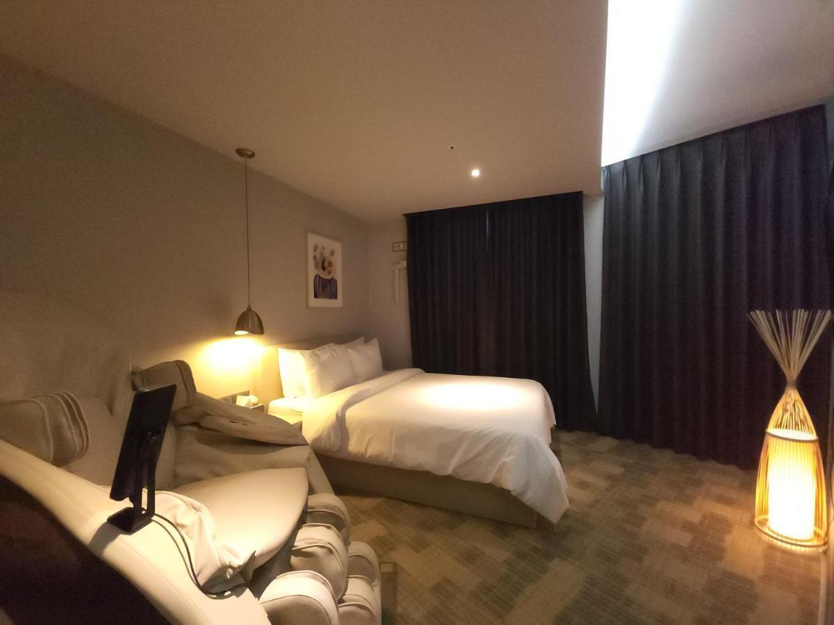 Brown Dot Hotel Jinju Bagian luar foto