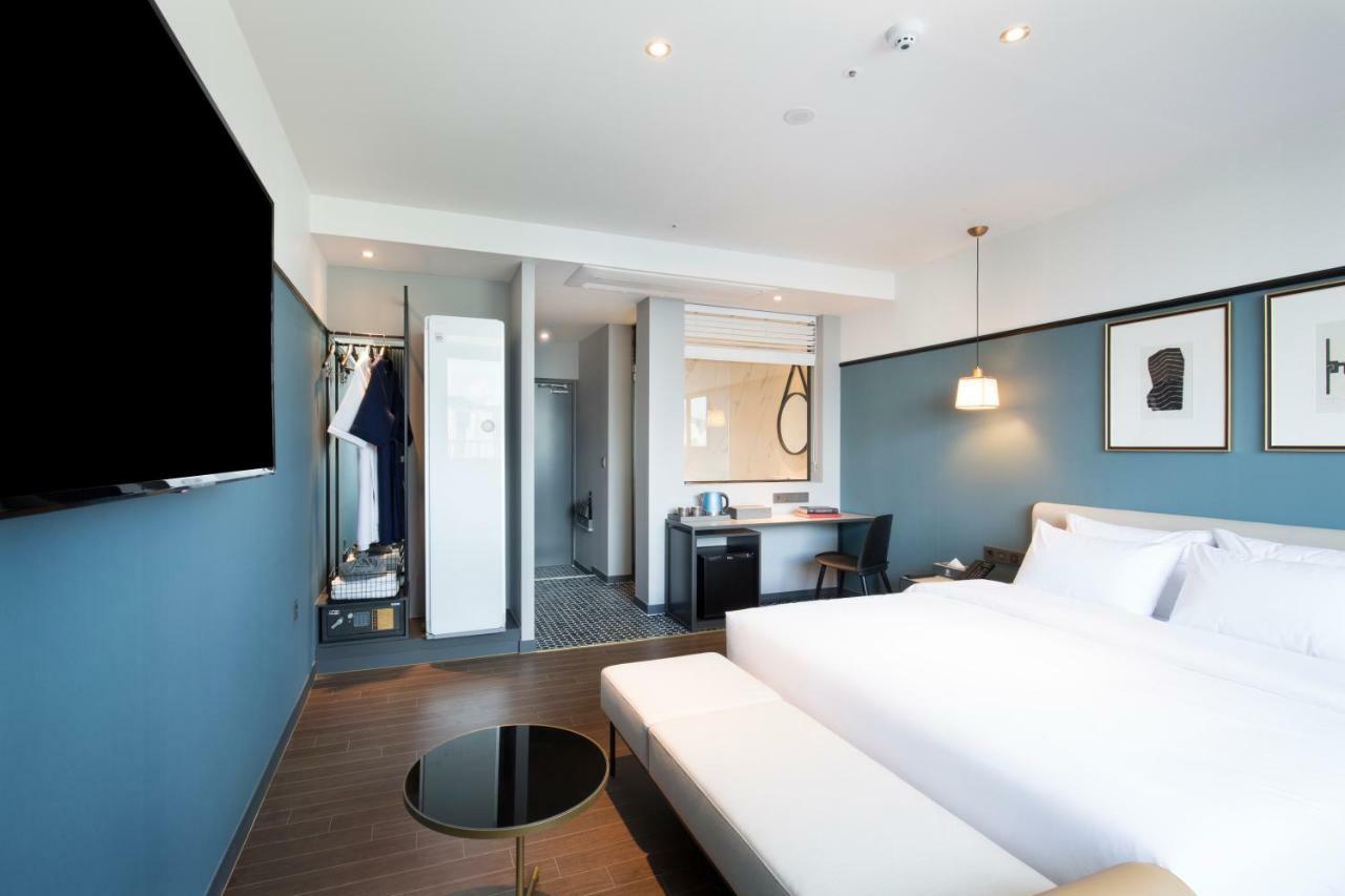 Brown Dot Hotel Jinju Bagian luar foto